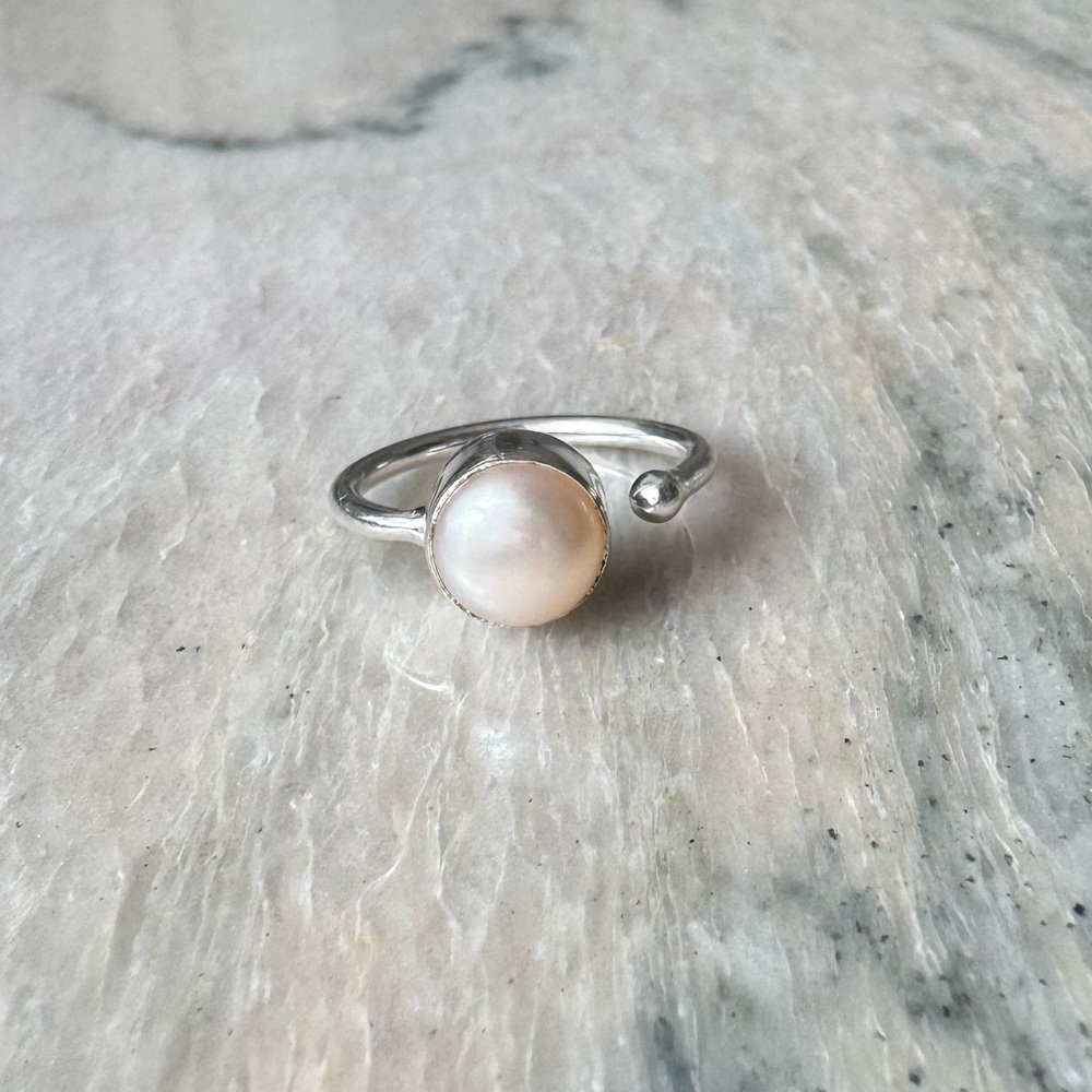 NWOT Sundance Cosmic Trail Ring, Pearl, Sterling Silver